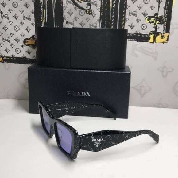 Authentic- New - PRADA Oversized Woman Sunglasses 0PR 08YS Havana Black/White - Picture 5 of 14